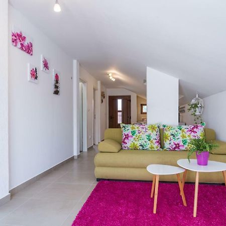 Apartment Deni Krk Town Luaran gambar