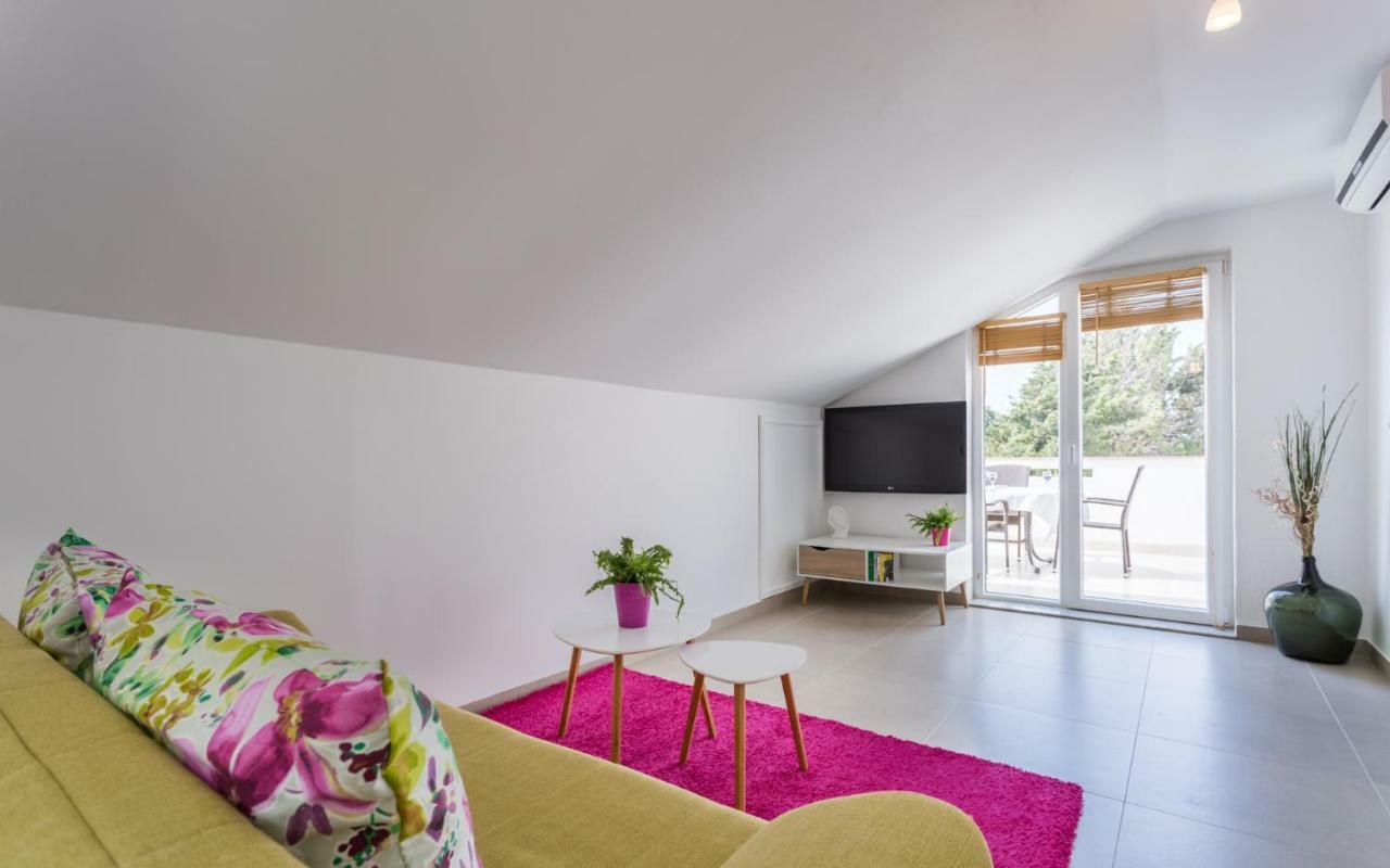 Apartment Deni Krk Town Luaran gambar